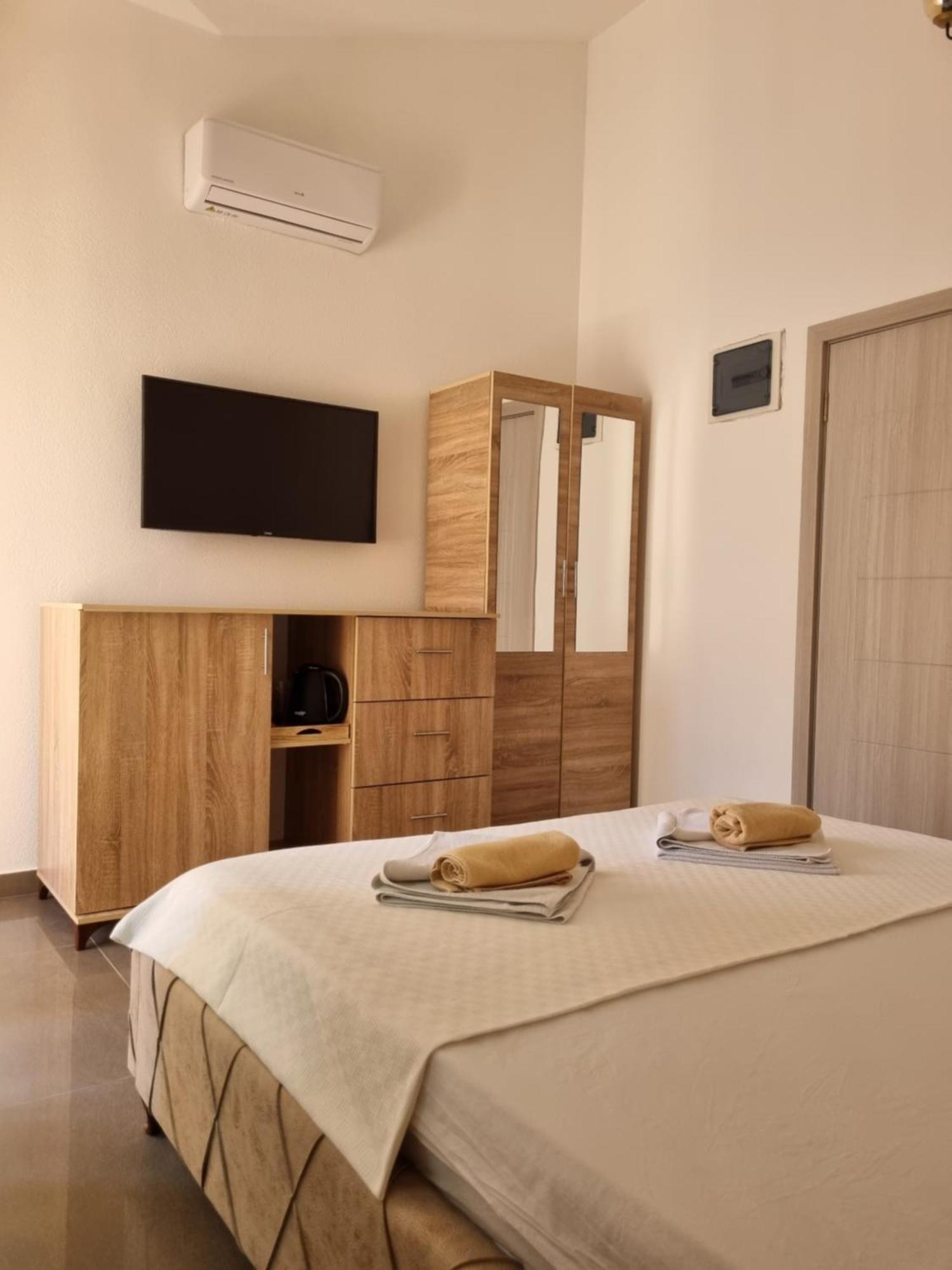 Apartmani Mihailovic Budva Exteriör bild