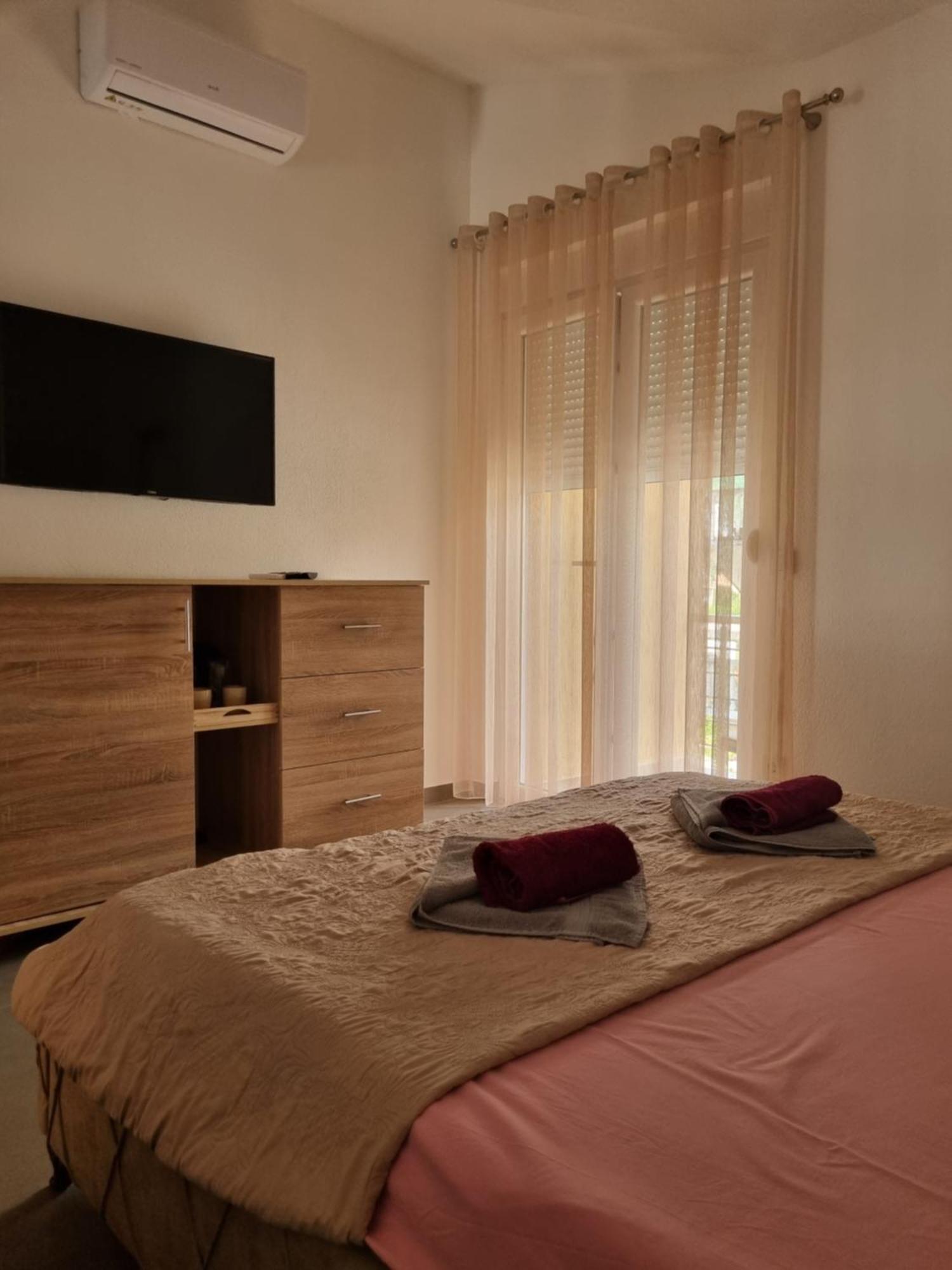Apartmani Mihailovic Budva Exteriör bild