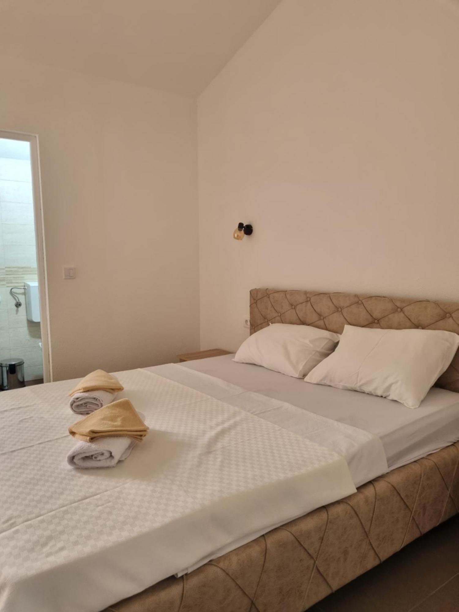 Apartmani Mihailovic Budva Exteriör bild