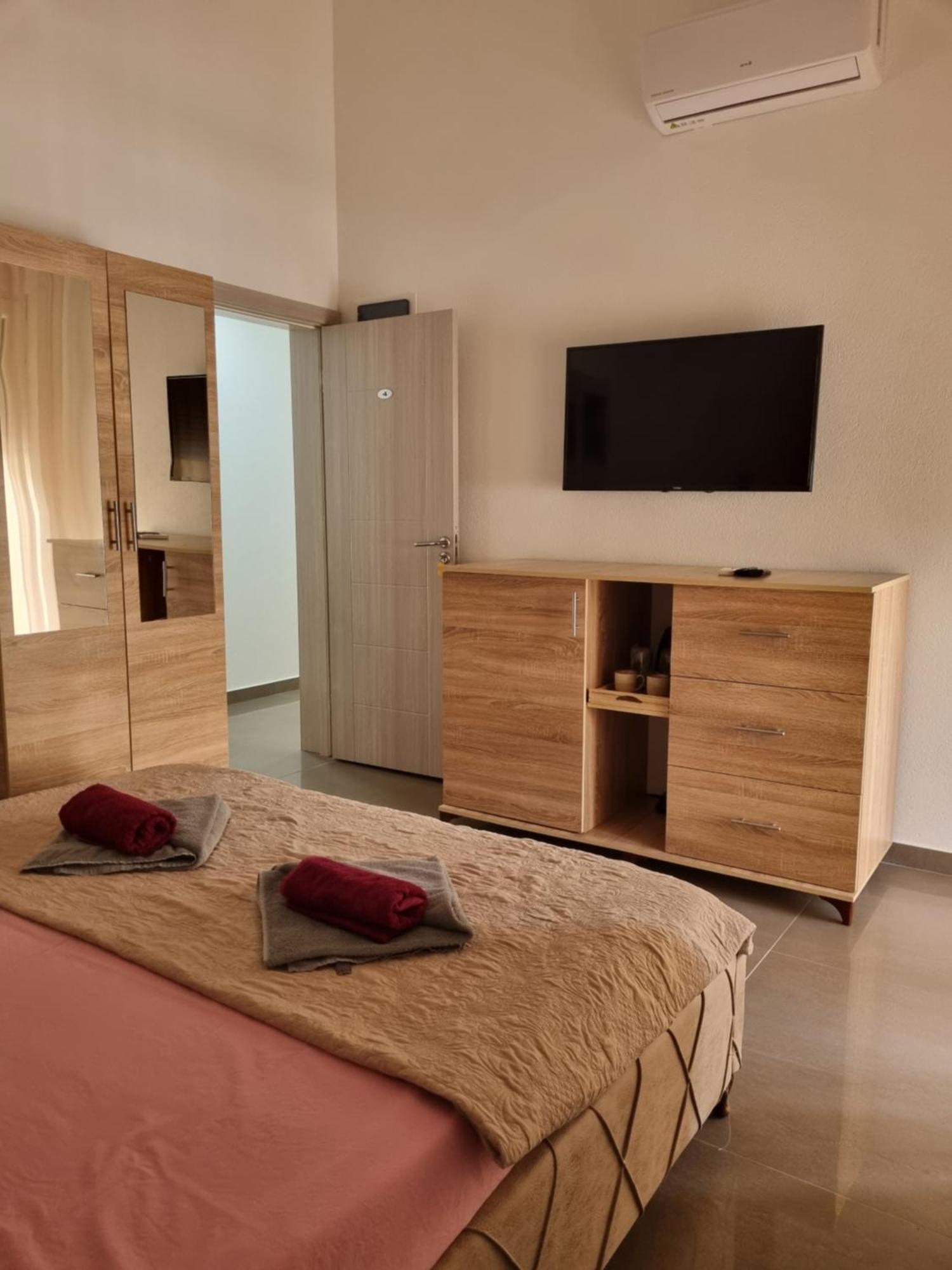Apartmani Mihailovic Budva Exteriör bild