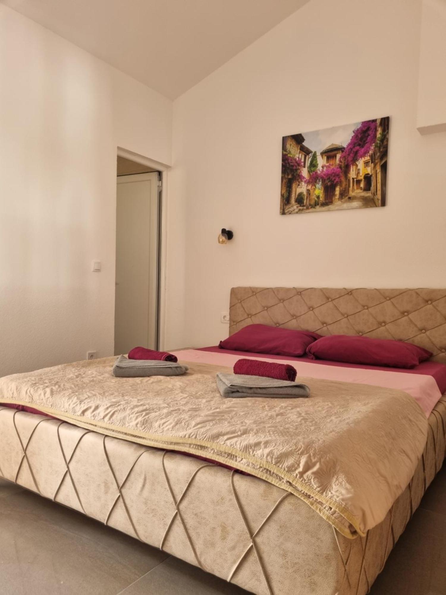 Apartmani Mihailovic Budva Exteriör bild