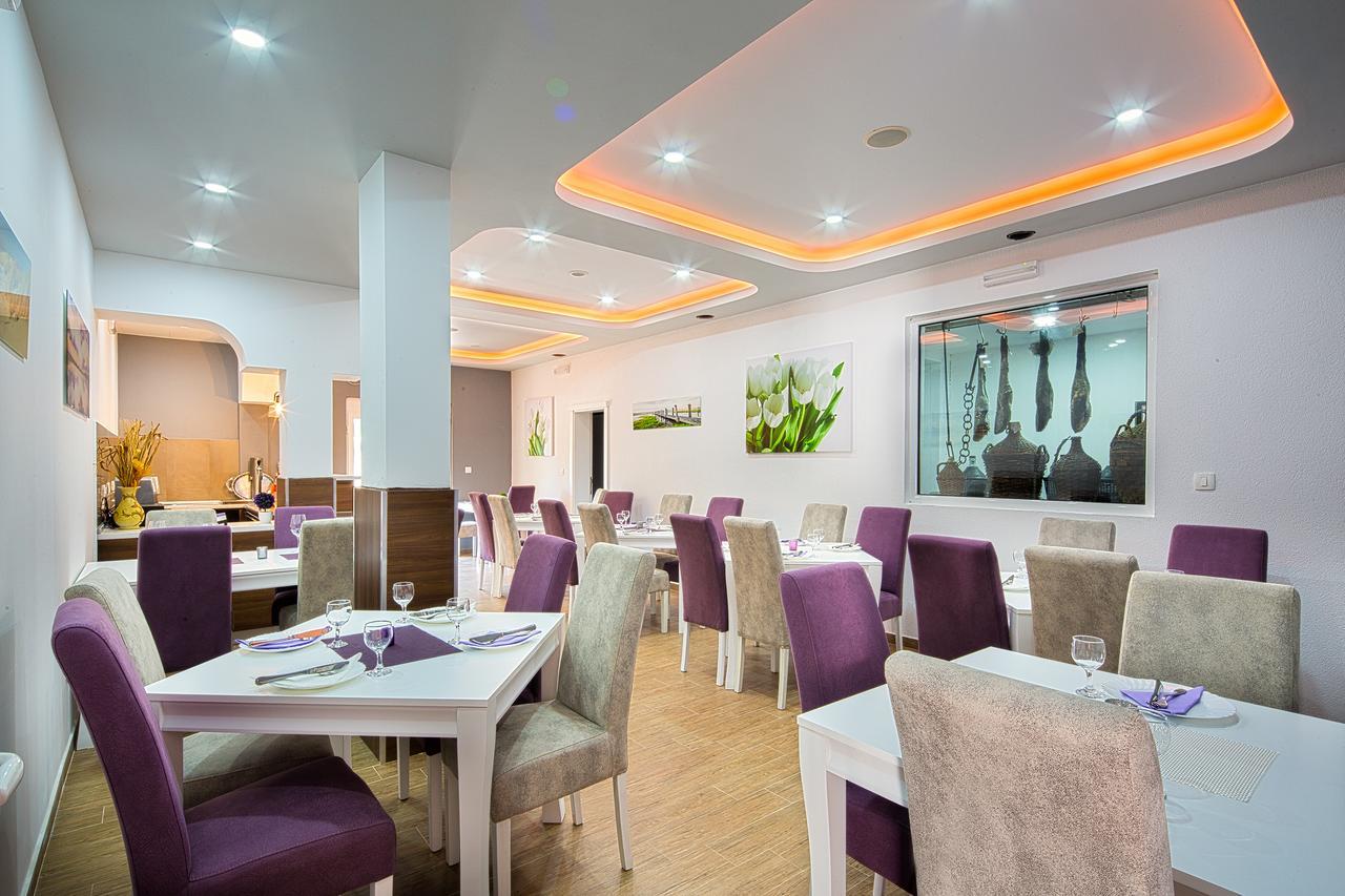 Apartmani Mihailovic Budva Exteriör bild