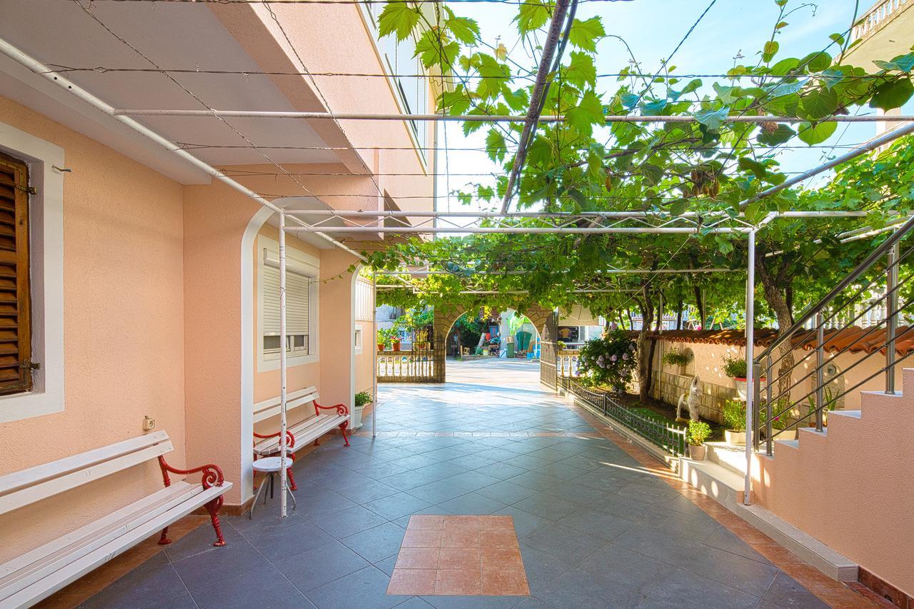 Apartmani Mihailovic Budva Exteriör bild